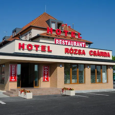 Hotel Rozsa Csarda Bungalow & Caravan Park Hegyeshalom Exterior photo