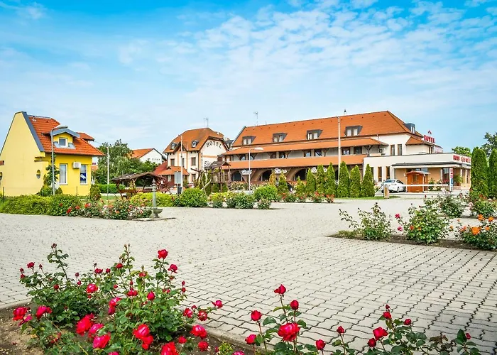 Hotel Rozsa Csarda Bungalow & Caravan Park